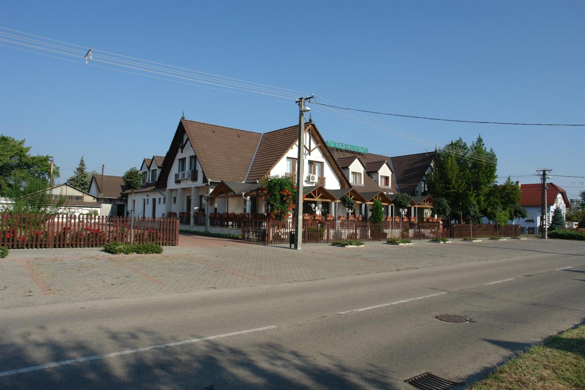 Koller Panzio Hotel Bonyhad ภายนอก รูปภาพ
